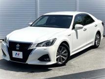 2016 Toyota Crown Hybrid
