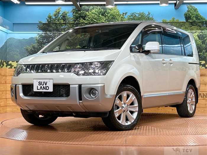 2017 Mitsubishi Delica D5