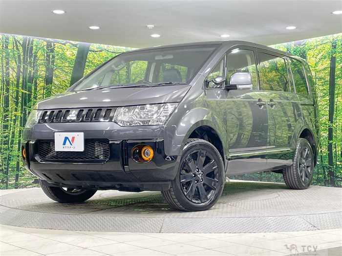 2018 Mitsubishi Delica D5