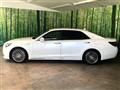 2013 Toyota Crown Majesta