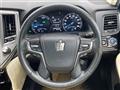 2016 Toyota Crown Hybrid