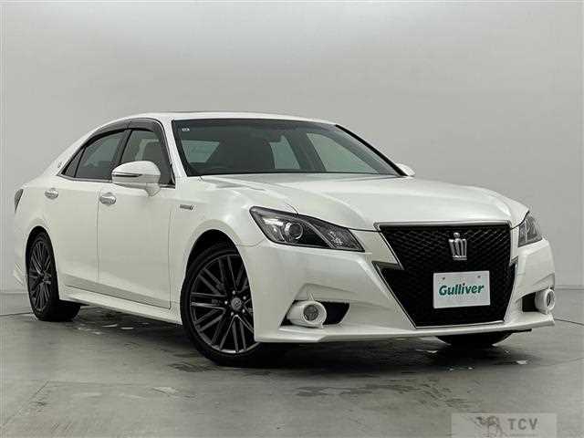2015 Toyota Crown Hybrid