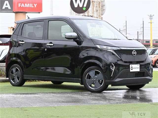 2022 Nissan Nissan Others