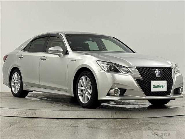 2013 Toyota Crown Hybrid