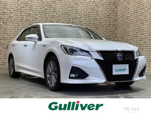 2016 Toyota Crown Hybrid