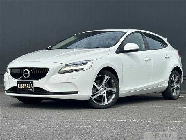 2018 Volvo V40