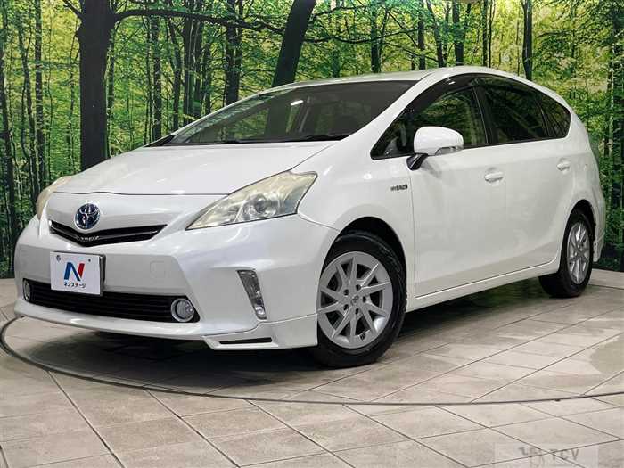 2013 Toyota PRIUS α