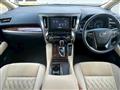 2018 Toyota Alphard Hybrid