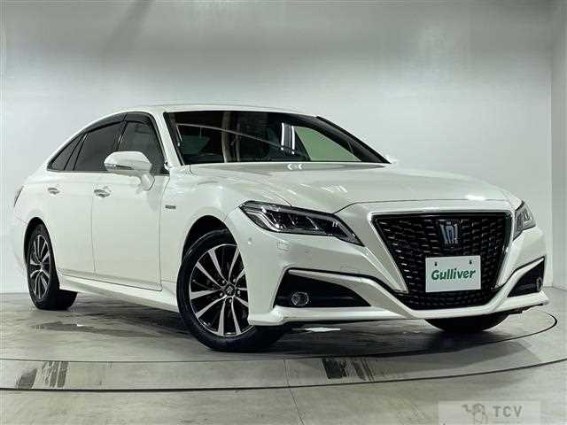 2019 Toyota Crown Hybrid