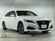2019 Toyota Crown Hybrid