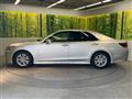 2013 Toyota Crown Hybrid
