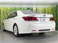 2013 Toyota Crown Hybrid