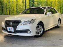 2013 Toyota Crown Hybrid