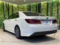 2013 Toyota Crown Hybrid