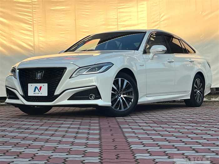 2018 Toyota Crown Hybrid