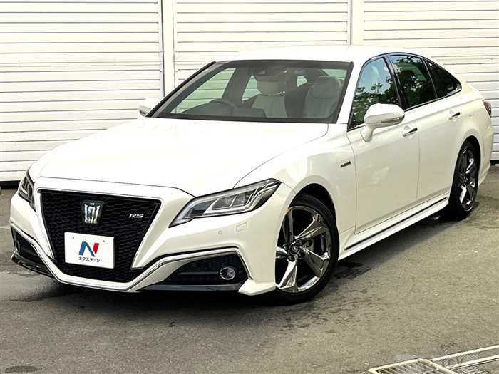 2019 Toyota Crown Hybrid