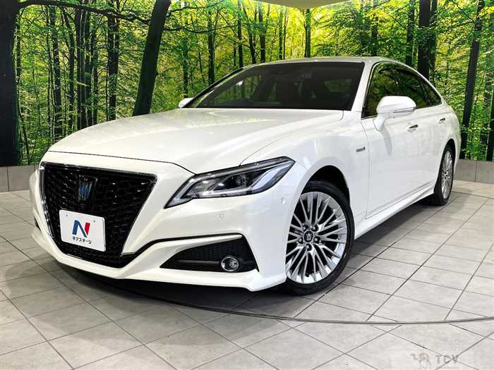 2019 Toyota Crown Hybrid