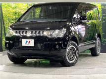 2015 Mitsubishi Delica D5