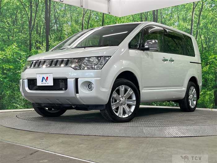 2017 Mitsubishi Delica D5