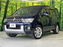 2011 Mitsubishi Delica D5