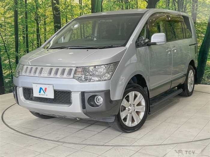 2013 Mitsubishi Delica D5