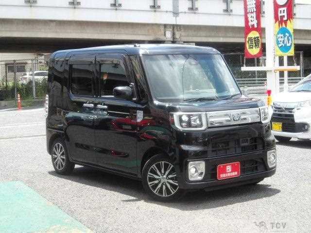 2017 Daihatsu WAKE