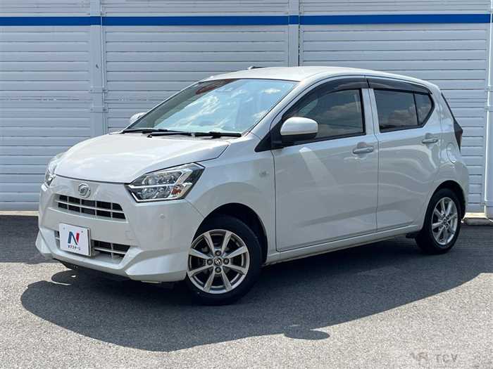 2017 Daihatsu Mira Es