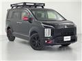 2019 Mitsubishi Delica D5
