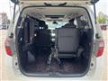 2013 Toyota Alphard