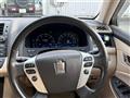 2010 Toyota Crown Hybrid