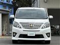 2013 Toyota Alphard