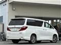 2013 Toyota Alphard
