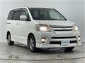 2005 Toyota Noah
