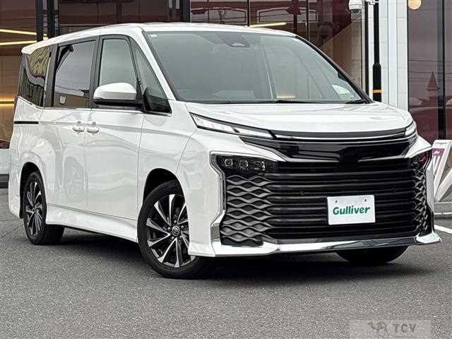 2022 Toyota Voxy