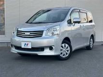 2013 Toyota Noah