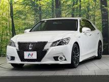 2013 Toyota Crown Hybrid