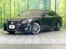 2013 Toyota Crown Hybrid