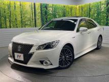 2013 Toyota Crown Hybrid