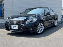 2013 Toyota Crown Hybrid
