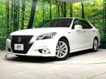 2013 Toyota Crown Hybrid