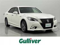 2013 Toyota Crown Hybrid