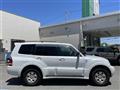 2003 Mitsubishi Pajero