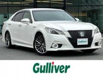 2013 Toyota Crown Hybrid