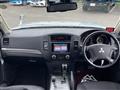 2013 Mitsubishi Pajero