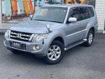 2013 Mitsubishi Pajero