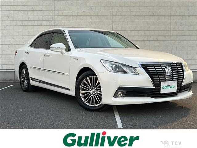 2013 Toyota Crown Hybrid