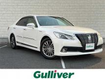 2013 Toyota Crown Hybrid