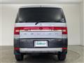 2009 Mitsubishi Delica D5