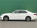 2013 Toyota Crown Hybrid
