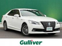 2013 Toyota Crown Hybrid